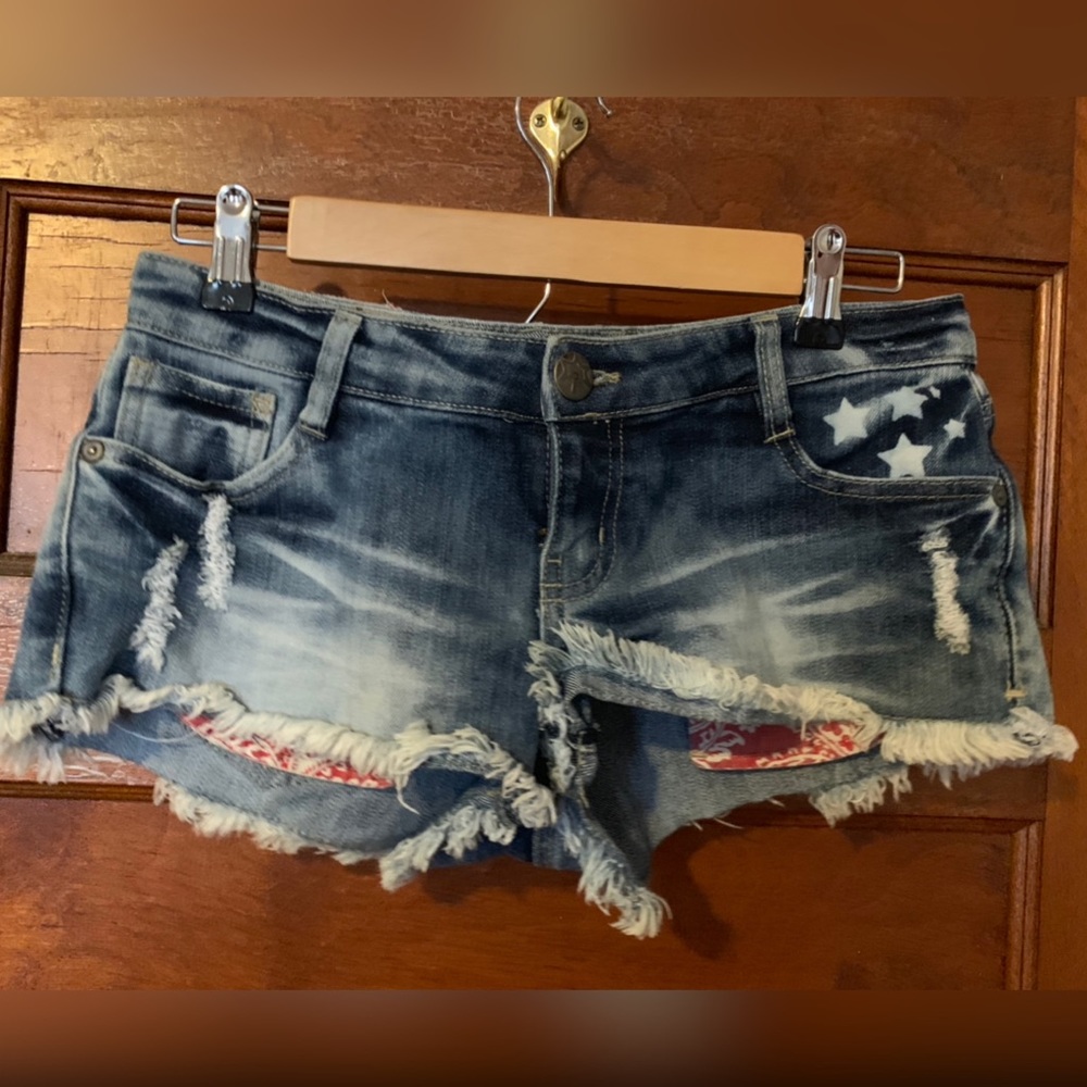 Vanilla Star Shorts